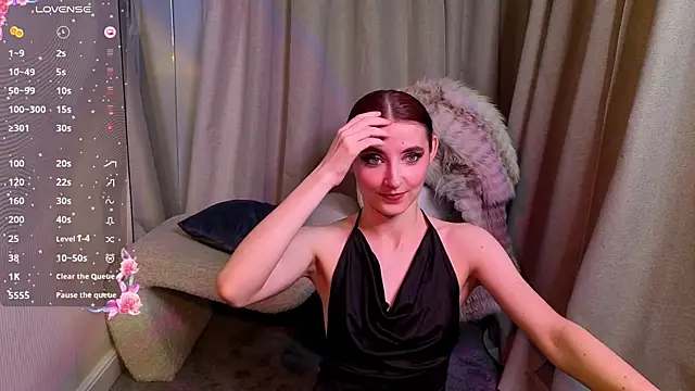 NicoleLuxe online show from 04-02-26, 08:06