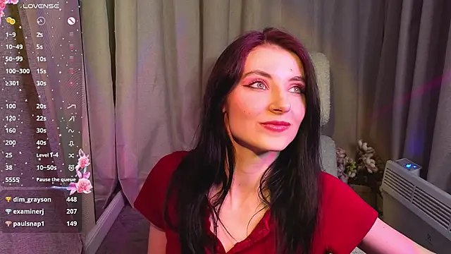 Snapshot of NicoleLuxe chatting on 04-20-26, 05:37 NicoleLuxe online show from 04-20-26, 05:37