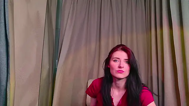 Snapshot of NicoleLuxe chatting on 05-07-26, 06:35 NicoleLuxe online show from 05-07-26, 06:35