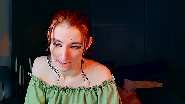 Snapshot of NicoleLuxe chatting on 06-01-26, 06:42 NicoleLuxe online show from 06-01-26, 06:42