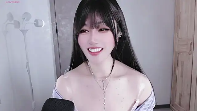 Snapshot of 77-rororo chatting on 02-22-26, 04:05 77-rororo online show from 02-22-26, 04:05