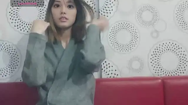 Snapshot of erinaka123 chatting on 04-04-26, 02:25 erinaka123 online show from 04-04-26, 02:25