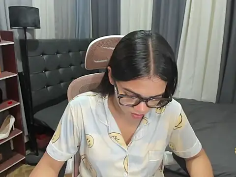 Snapshot of TinyCock_Rein chatting on 02-16-26, 07:15 TinyCock Rein online show from 02-16-26, 07:15