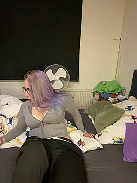 Snapshot of Red_desteny chatting on 03-02-26, 06:15 Red desteny online show from 03-02-26, 06:15