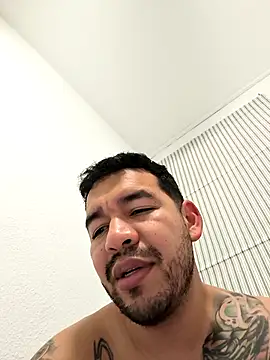 Snapshot of Viajero_032 chatting on 02-20-26, 08:20 Viajero 032 online show from 02-20-26, 08:20