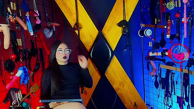 Candyqueen bdsm  online show from 03-21-26, 03:55