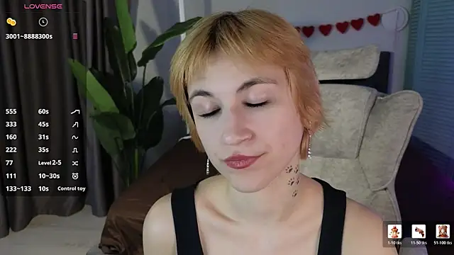 AutumnWhisper online show from 04-15-26, 04:03