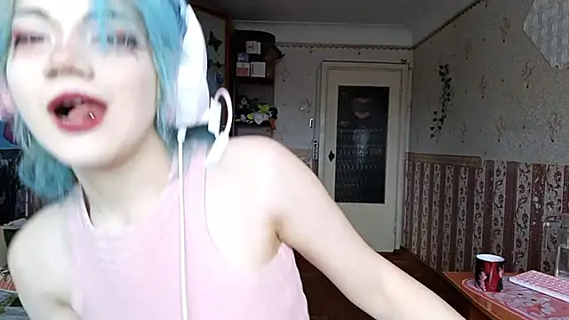 Snapshot of KathernSaulters chatting on 02-18-26, 07:04 KathernSaulters online show from 02-18-26, 07:04