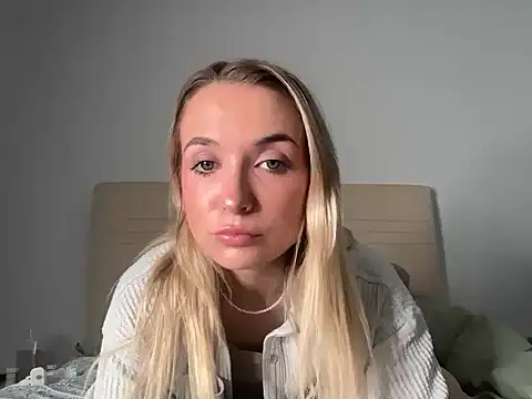 Snapshot of kelseyblu chatting on 02-25-26, 12:31 kelseyblu online show from 02-25-26, 12:31