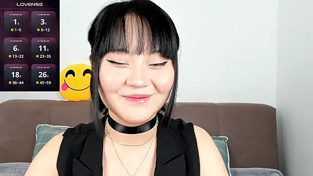 Snapshot of Norinorika chatting on 02-25-26, 11:25 Norinorika online show from 02-25-26, 11:25