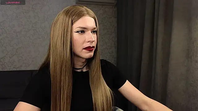 Snapshot of Anna_inHear chatting on 05-21-26, 07:43 Anna inHear online show from 05-21-26, 07:43