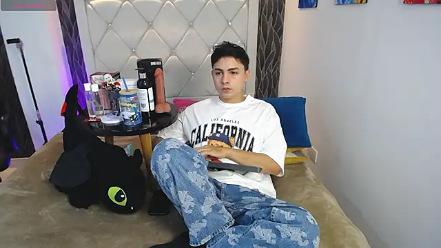 Samu Hott online show from 03-19-26, 08:24