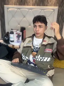 Samu Hott online show from 03-28-26, 08:41