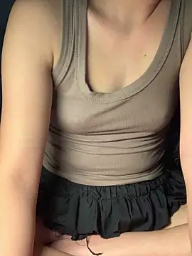 Snapshot of Luna_Babyyy chatting on 03-22-26, 04:43 Luna Babyyy online show from 03-22-26, 04:43