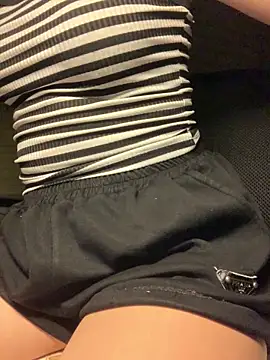 Snapshot of Luna_Babyyy chatting on 04-13-26, 08:25 Luna Babyyy online show from 04-13-26, 08:25