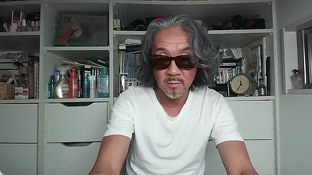 Snapshot of MtaS1 chatting on 06-09-26, 02:28 MtaS1 online show from 06-09-26, 02:28