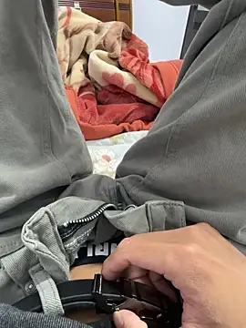 Snapshot of gold221298 chatting on 02-17-26, 12:23 gold221298 online show from 02-17-26, 12:23