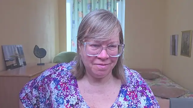 Snapshot of Emma_Eclipsee chatting on 02-12-26, 08:53 Emma Eclipsee online show from 02-12-26, 08:53