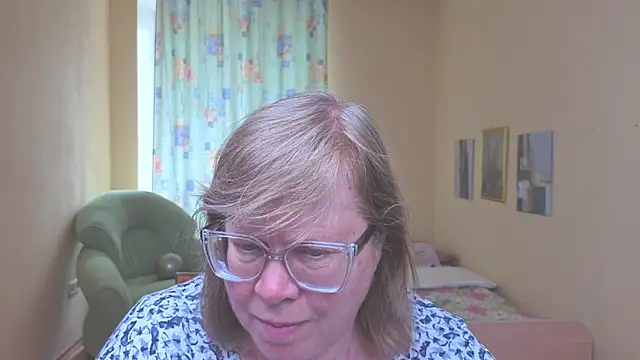 Emma Eclipsee online show from 05-10-26, 11:26