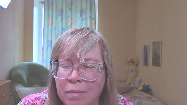 Emma Eclipsee online show from 05-17-26, 11:39