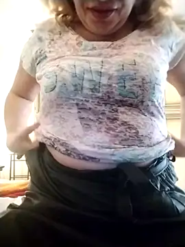 Snapshot of oxavector chatting on 02-07-26, 08:07 oxavector online show from 02-07-26, 08:07