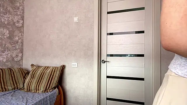 Snapshot of Shanika_wey chatting on 02-21-26, 09:21 Shanika wey online show from 02-21-26, 09:21