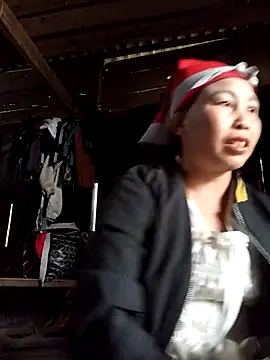 Snapshot of lena-cute chatting on 02-12-26, 09:04 lena-cute online show from 02-12-26, 09:04