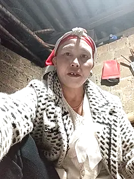 Snapshot of lena-cute chatting on 02-16-26, 12:45 lena-cute online show from 02-16-26, 12:45