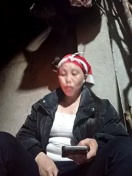 Snapshot of lena-cute chatting on 02-21-26, 12:17 lena-cute online show from 02-21-26, 12:17