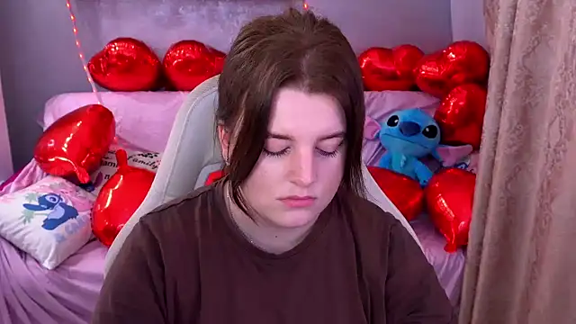 Snapshot of KristiFoxy chatting on 02-09-26, 06:17 KristiFoxy online show from 02-09-26, 06:17