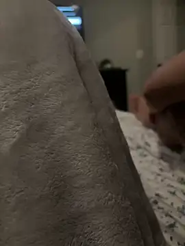 Snapshot of xxlivecouple chatting on 02-02-26, 10:58 xxlivecouple online show from 02-02-26, 10:58