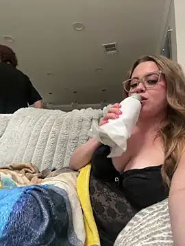 Snapshot of xxlivecouple chatting on 02-15-26, 03:03 xxlivecouple online show from 02-15-26, 03:03