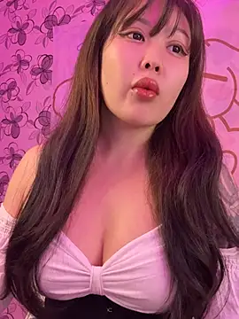 Snapshot of YukiiTYAN chatting on 02-08-26, 01:36 YukiiTYAN online show from 02-08-26, 01:36