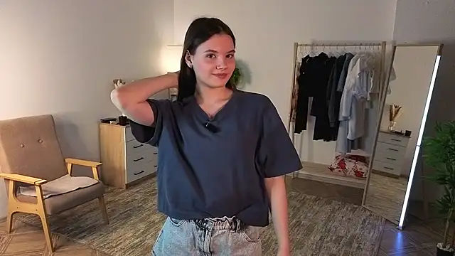 Snapshot of MirthaZien chatting on 02-09-26, 01:09 MirthaZien online show from 02-09-26, 01:09