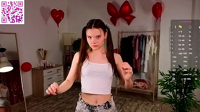 Snapshot of MirthaZien chatting on 02-23-26, 01:03 MirthaZien online show from 02-23-26, 01:03