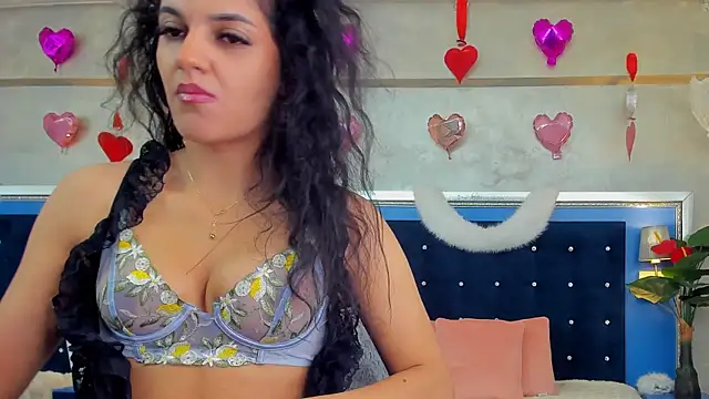 Snapshot of YasmineDelight chatting on 03-03-26, 07:47 YasmineDelight online show from 03-03-26, 07:47