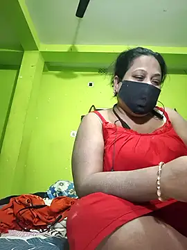 Snapshot of 06Rozi chatting on 02-18-26, 06:37 06Rozi online show from 02-18-26, 06:37