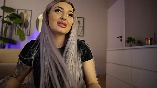 Snapshot of MissObsidian chatting on 02-02-26, 09:02 MissObsidian online show from 02-02-26, 09:02