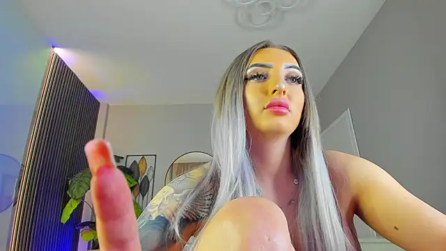 Snapshot of MissObsidian chatting on 02-23-26, 09:34 MissObsidian online show from 02-23-26, 09:34