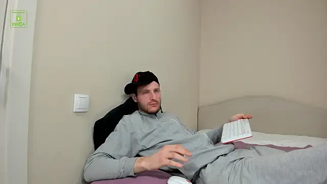 Snapshot of Deymond_Russo chatting on 02-17-26, 12:23 Deymond Russo online show from 02-17-26, 12:23