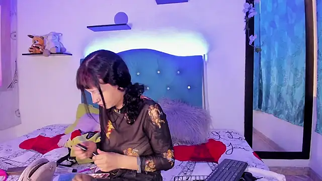 Snapshot of Gemma_honey chatting on 02-18-26, 01:51 Gemma honey online show from 02-18-26, 01:51