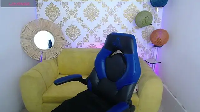 Snapshot of ALISS_M_ chatting on 02-09-26, 10:25 ALISS M online show from 02-09-26, 10:25