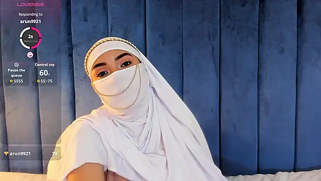 Snapshot of fatimarab__ chatting on 02-21-26, 03:40 fatimarab online show from 02-21-26, 03:40