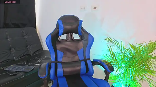 Snapshot of _sol_cute chatting on 02-17-26, 12:45 sol cute online show from 02-17-26, 12:45