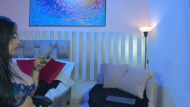 Snapshot of nina_glow chatting on 02-28-26, 11:44 nina glow online show from 02-28-26, 11:44