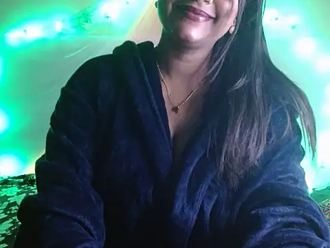 Snapshot of LIZNA_0 chatting on 03-01-26, 03:47 LIZNA 0 online show from 03-01-26, 03:47