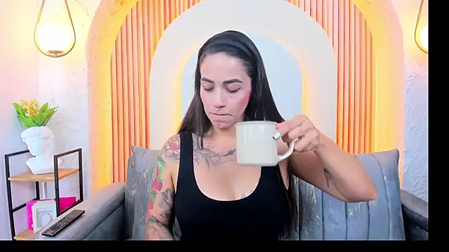 Snapshot of violet_scott_ chatting on 02-11-26, 10:42 violet scott online show from 02-11-26, 10:42