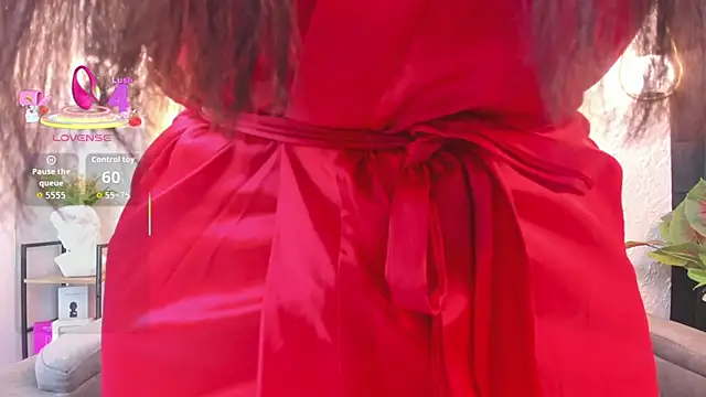 Snapshot of violet_scott_ chatting on 02-14-26, 10:34 violet scott online show from 02-14-26, 10:34