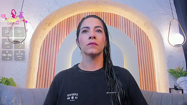 violet scott  online show from 04-18-26, 10:30