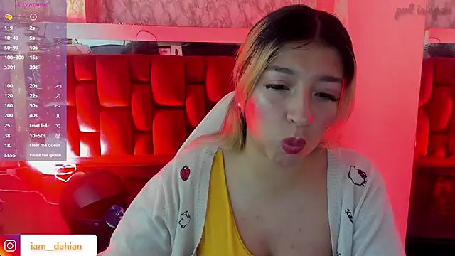 Snapshot of Dahiana_Dmour_ chatting on 06-21-26, 01:57 Dahiana Dmour online show from 06-21-26, 01:57